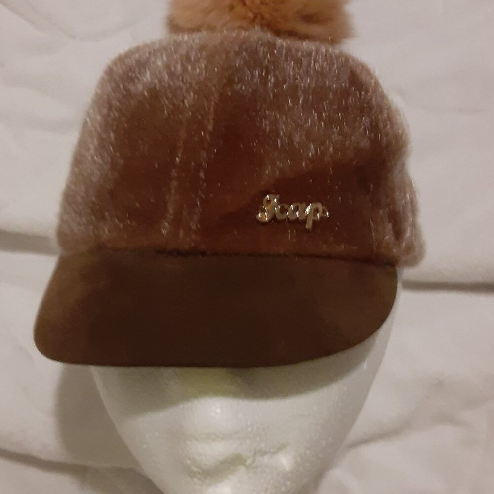 NWOT  I CAP Child's Fuzzy Baseball Cap-Style Hat with Fur Pom-Pom on Top Brown